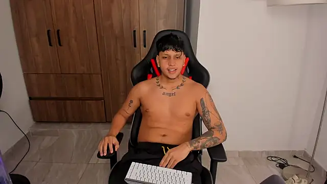 Jake simons online show from October 4, 8:56 am