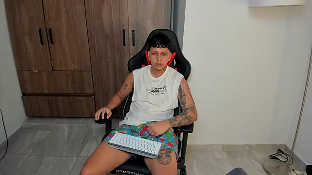 Jake simons online show from October 16, 1:06 am