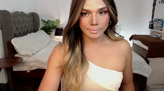 liaa lurrecams online show from January 6, 11:07 am