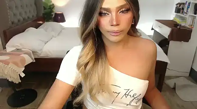 liaa lurrecams online show from March 2, 6:08 pm