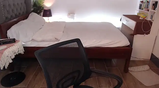 liaa lurrecams online show from March 21, 2:29 pm