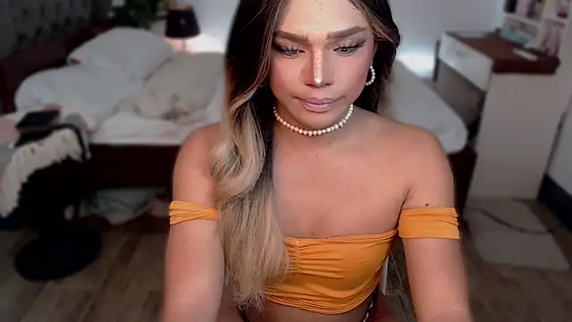 liaa lurrecams online show from October 21, 11:11 am