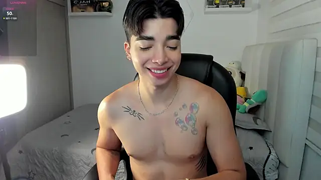 santy7v7 online show from November 22, 1:10 pm