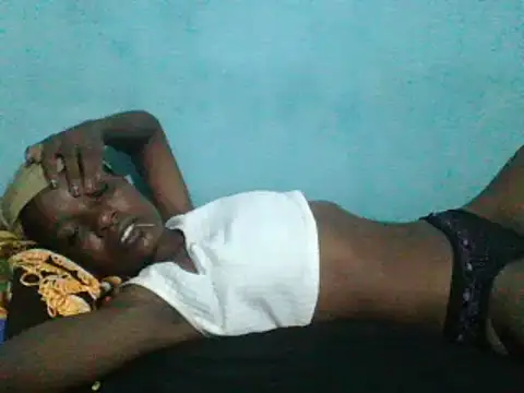 sweetchic  online show from March 10, 9:07 pm