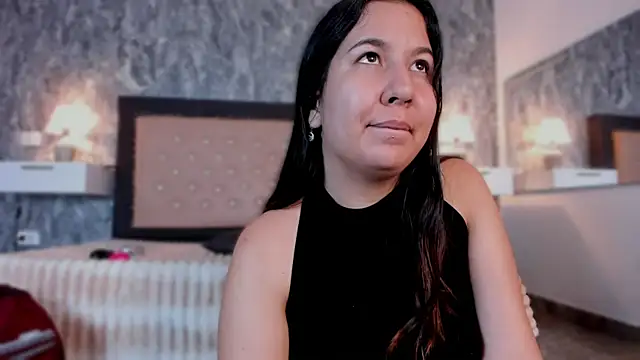 Lia sarahi online show from October 19, 11:33 am