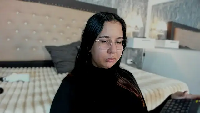 Lia sarahi online show from October 22, 11:21 am