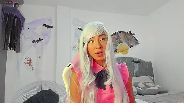 khaliope online show from October 28, 3:43 am