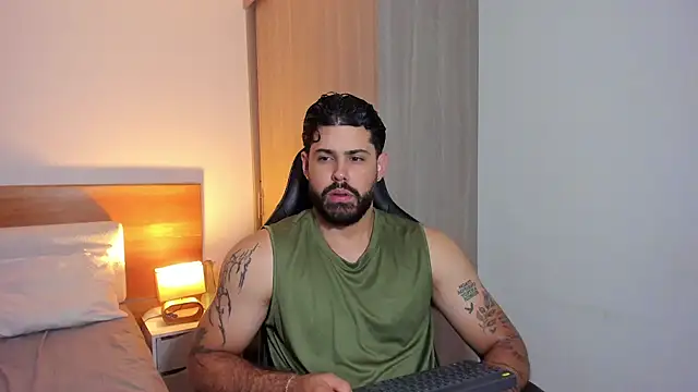 Snapshot of Justyn_Torres chatting on February 17, 4:15 pm Justyn Torres online show from February 17, 4:15 pm