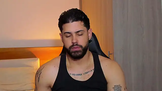 Snapshot of Justyn_Torres chatting on February 26, 2:25 pm Justyn Torres online show from February 26, 2:25 pm