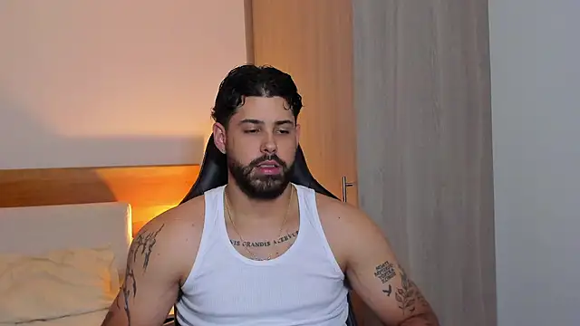 Snapshot of Justyn_Torres chatting on February 27, 7:26 pm Justyn Torres online show from February 27, 7:26 pm