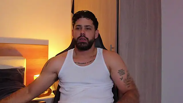 Snapshot of Justyn_Torres chatting on March 8, 7:31 pm Justyn Torres online show from March 8, 7:31 pm