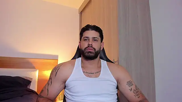 Snapshot of Justyn_Torres chatting on March 10, 9:18 pm Justyn Torres online show from March 10, 9:18 pm