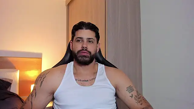 Snapshot of Justyn_Torres chatting on March 11, 1:37 am Justyn Torres online show from March 11, 1:37 am