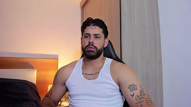 Snapshot of Justyn_Torres chatting on March 11, 2:51 pm Justyn Torres online show from March 11, 2:51 pm