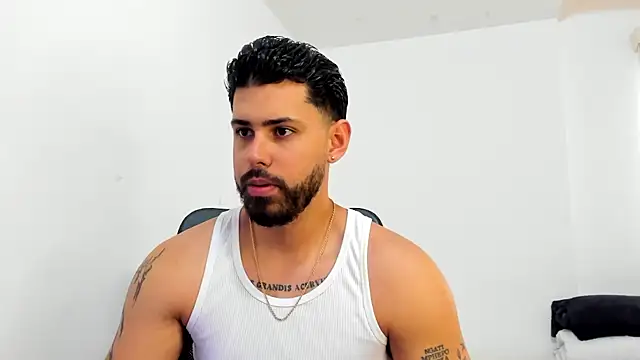 Snapshot of Justyn_Torres chatting on October 17, 6:54 pm Justyn Torres online show from October 17, 6:54 pm