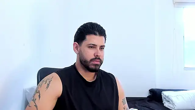 Snapshot of Justyn_Torres chatting on November 25, 11:54 am Justyn Torres online show from November 25, 11:54 am