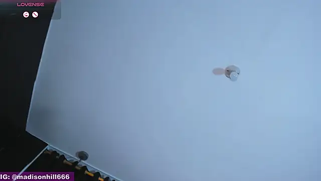 CelinayHanck online show from March 14, 4:09 pm