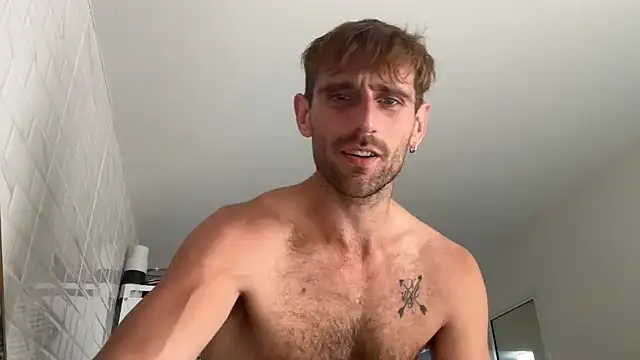 lukegunn online show from December 25, 11:10 pm