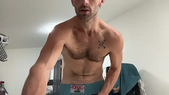 lukegunn online show from January 9, 2:22 am