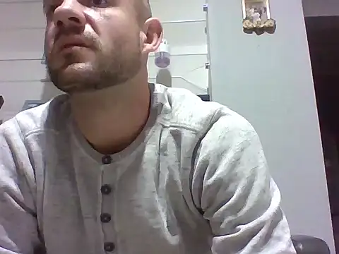 Snapshot of aroj95 chatting on November 23, 3:01 pm aroj95 online show from November 23, 3:01 pm