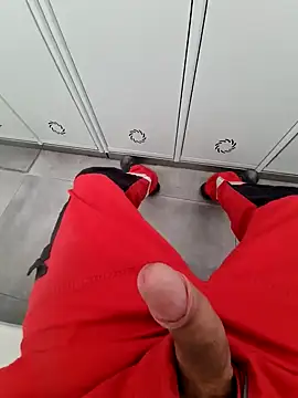 Snapshot of 987654Alf chatting on December 2, 10:39 am 987654Alf online show from December 2, 10:39 am