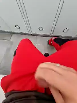 Snapshot of 987654Alf chatting on December 10, 11:54 am 987654Alf online show from December 10, 11:54 am