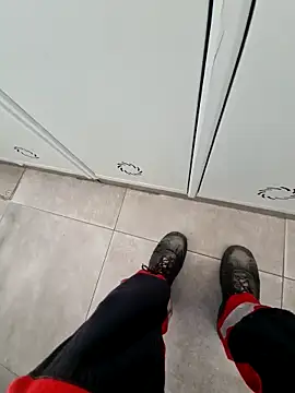 Snapshot of 987654Alf chatting on September 12, 8:58 am 987654Alf online show from September 12, 8:58 am