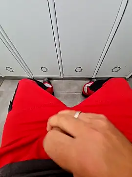 Snapshot of 987654Alf chatting on October 8, 9:18 am 987654Alf online show from October 8, 9:18 am