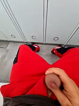 Snapshot of 987654Alf chatting on October 22, 8:47 am 987654Alf online show from October 22, 8:47 am