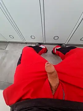 Snapshot of 987654Alf chatting on November 11, 9:53 am 987654Alf online show from November 11, 9:53 am