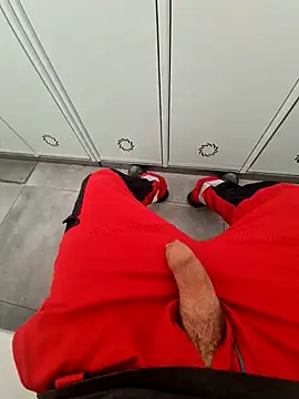 Snapshot of 987654Alf chatting on November 14, 10:47 am 987654Alf online show from November 14, 10:47 am