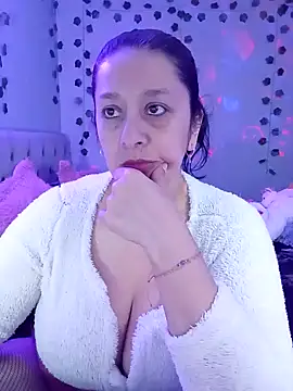 camilalatti online show from January 26, 10:02 pm