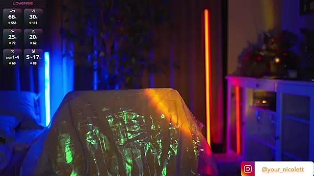 Snapshot of Your_Nicolett chatting on February 13, 4:43 am Your Nicolett online show from February 13, 4:43 am