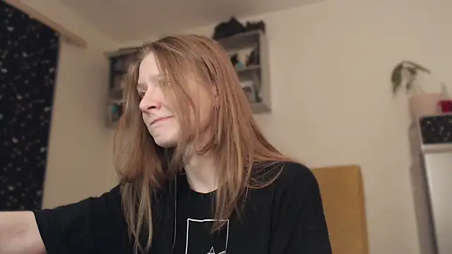 mollytuck online show from January 4, 2:04 pm