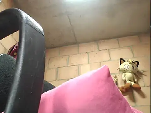 Snapshot of Camilalatin69 chatting on December 22, 4:38 pm Camilalatin69 online show from December 22, 4:38 pm