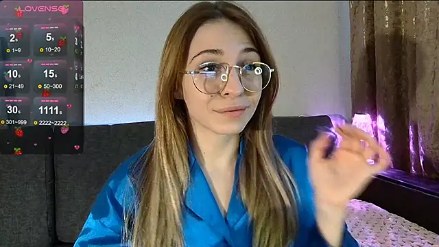 LovelyKatea online show from March 1, 12:23 pm