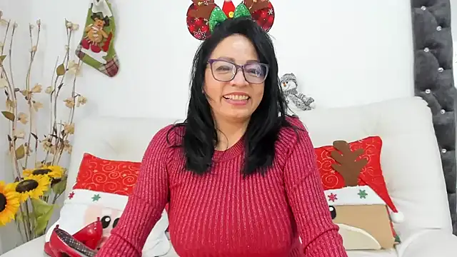 Snapshot of kimberlybirdx chatting on December 9, 2:02 am kimberlybirdx online show from December 9, 2:02 am