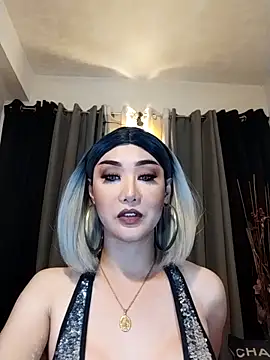 Snapshot of JustForCassie chatting on September 27, 5:01 am JustForCassie online show from September 27, 5:01 am