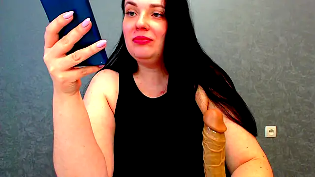 WorshipLilit online show from December 9, 5:40 am