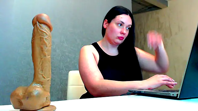 WorshipLilit online show from March 9, 9:36 pm