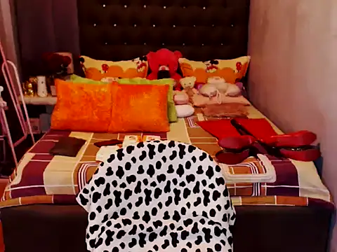 Snapshot of UnMarriedwifeTSX chatting on September 21, 12:12 am UnMarriedwifeTSX online show from September 21, 12:12 am