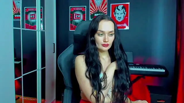 QueenAliss online show from February 25, 5:30 am