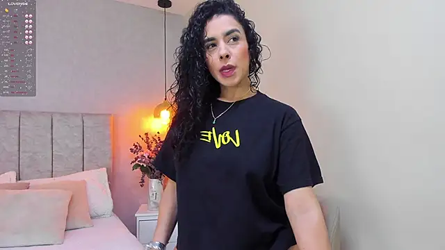 Snapshot of Maysoon_sabato chatting on January 13, 12:13 pm Maysoon sabato online show from January 13, 12:13 pm