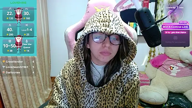 Snapshot of Maggie_Fox3 chatting on January 1, 4:29 am Maggie Fox3 online show from January 1, 4:29 am