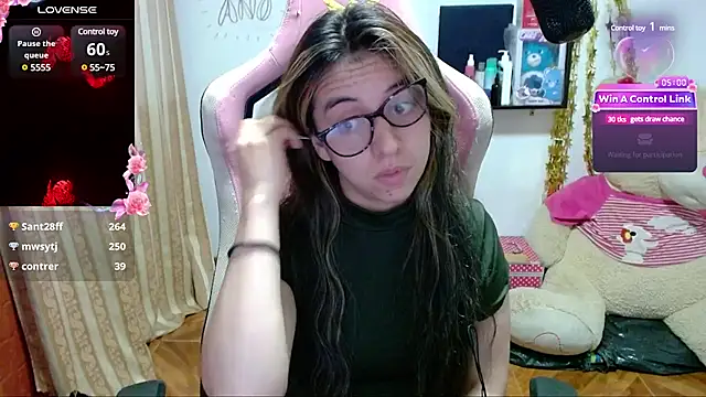 Snapshot of Maggie_Fox3 chatting on January 4, 6:30 am Maggie Fox3 online show from January 4, 6:30 am