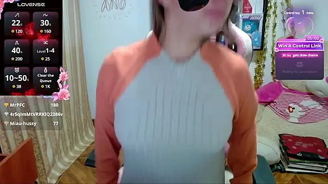 Snapshot of Maggie_Fox3 chatting on January 6, 6:47 am Maggie Fox3 online show from January 6, 6:47 am