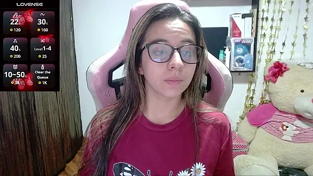 Snapshot of Maggie_Fox3 chatting on March 13, 1:21 am Maggie Fox3 online show from March 13, 1:21 am