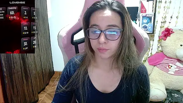 Snapshot of Maggie_Fox3 chatting on March 23, 1:53 am Maggie Fox3 online show from March 23, 1:53 am