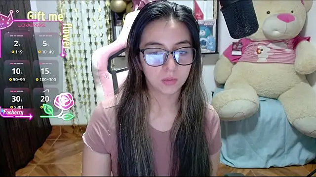 Snapshot of Maggie_Fox3 chatting on September 29, 2:06 am Maggie Fox3 online show from September 29, 2:06 am