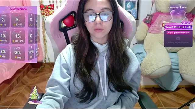 Snapshot of Maggie_Fox3 chatting on December 14, 12:49 am Maggie Fox3 online show from December 14, 12:49 am